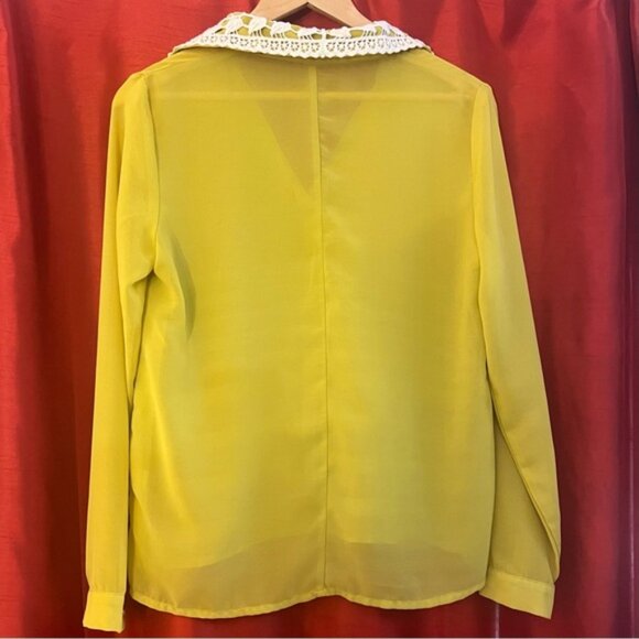 Umgee USA Mustard Yellow Blouse with Crochet Collar – Size M - Picture 2 of 11